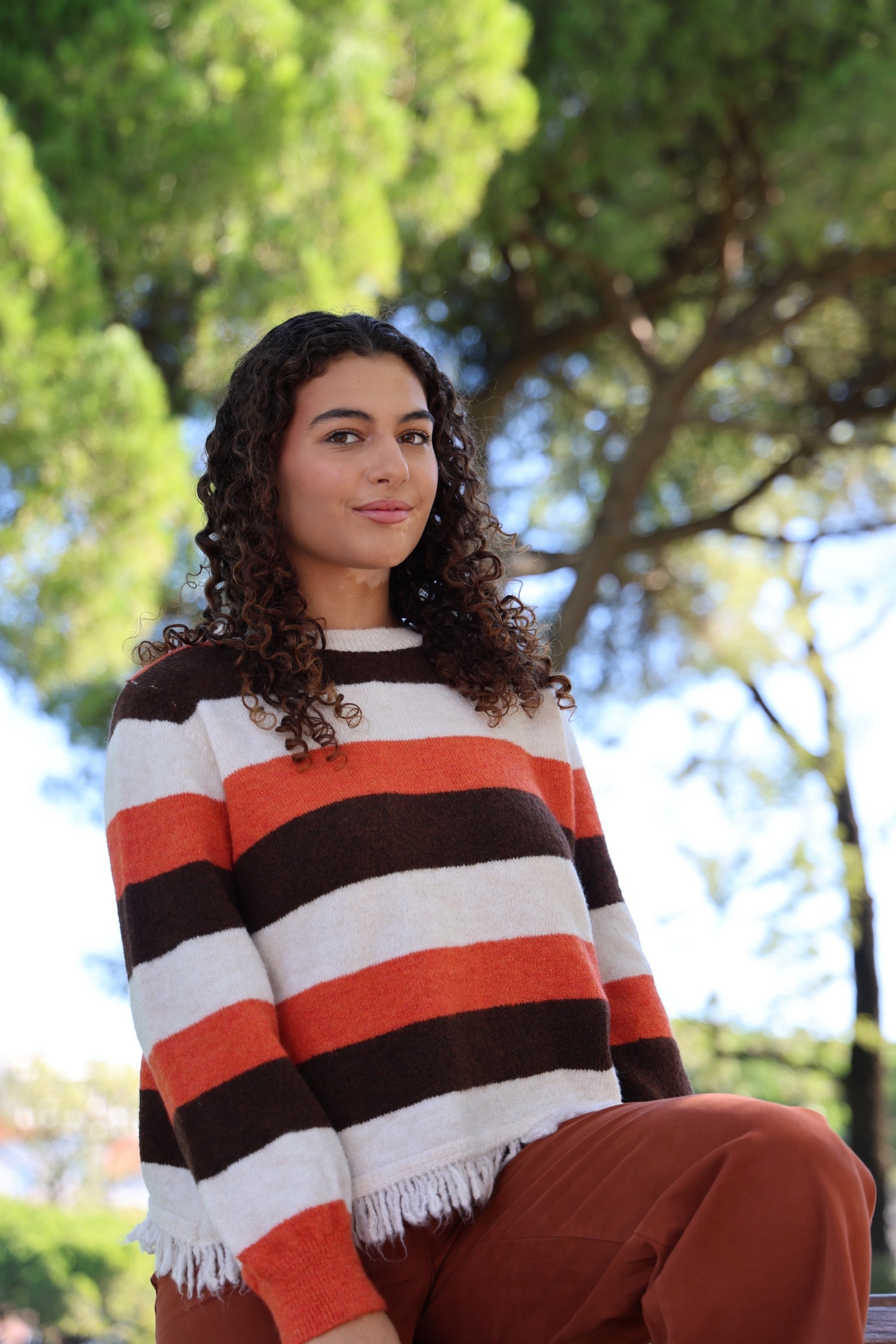 Camisola de Malha tons laranja e castanho