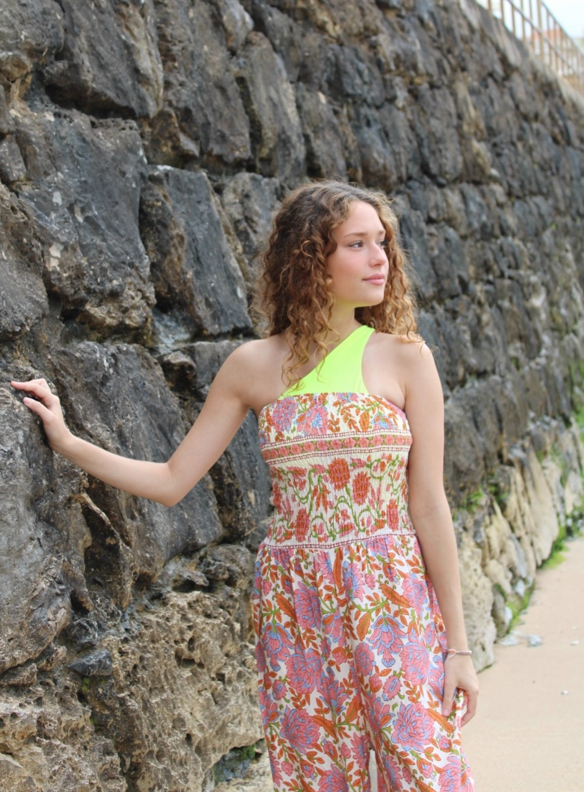 Macacão padrão colorido